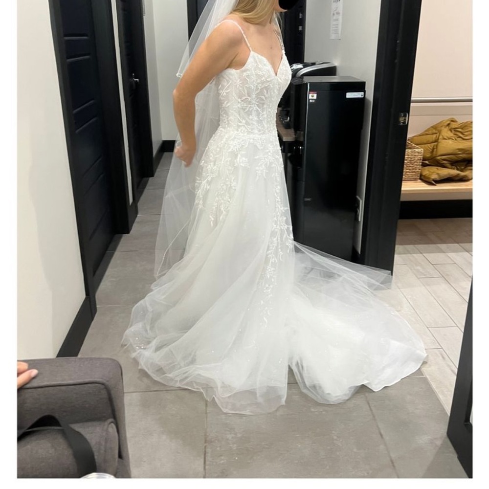 Maggie Sottero White Lace Backless A-Line Wedding Dress - Picture 3 of 6